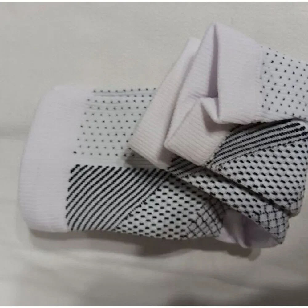 Simple Striped Toeless Compression Ankle Socks